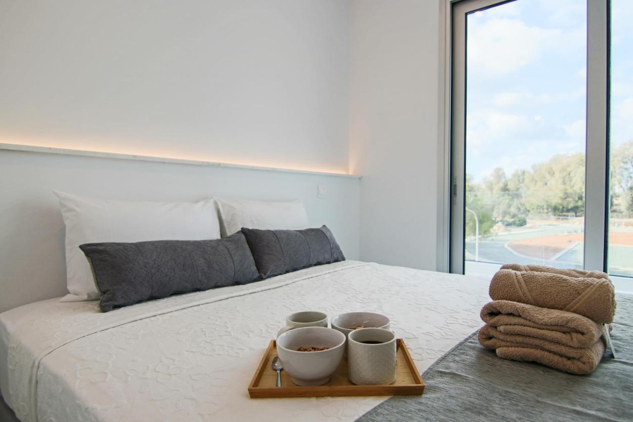 パ フォスPhaedrus Living - Seaside Executive Flat Harbour 101アパートメント エクステリア 写真