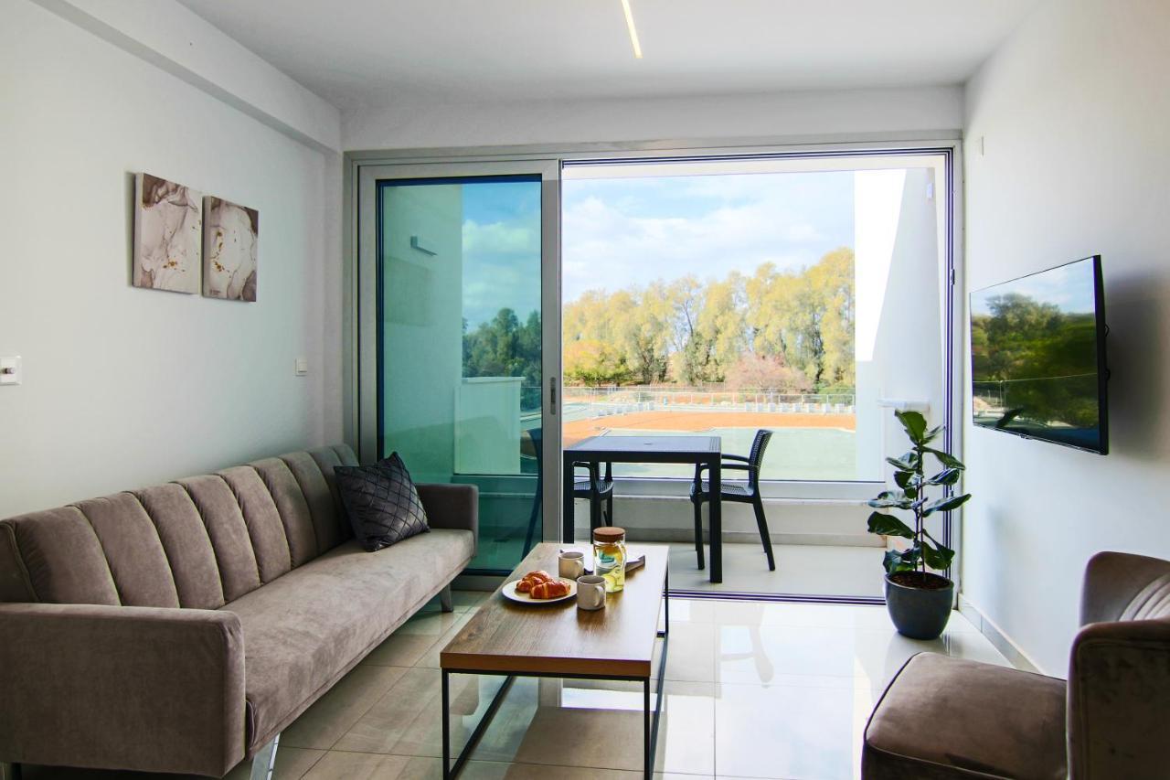 パ フォスPhaedrus Living - Seaside Executive Flat Harbour 101アパートメント エクステリア 写真